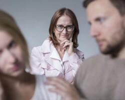 „Тя не готви като мама“ - динамика на семейните отношения и още нещо